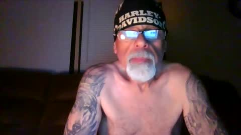 Snapshot of laidbackluxury chatting on May 19, 2026, 1:56 am laidbackluxury online show from May 19, 2026, 1:56 am