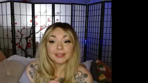 Snapshot of laikachka chatting on October 4, 2025, 1:47 am Laika Darling online show from October 4, 2025, 1:47 am