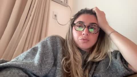 lailayourangel online show from June 25, 2026, 3:27 pm