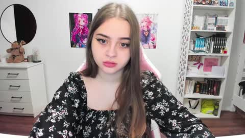 Snapshot of lain__ chatting on January 4, 2025, 9:20 pm Kira online show from January 4, 2025, 9:20 pm