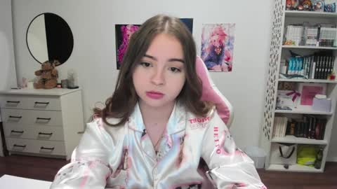 Snapshot of lain__ chatting on January 16, 2025, 10:23 pm Kira online show from January 16, 2025, 10:23 pm