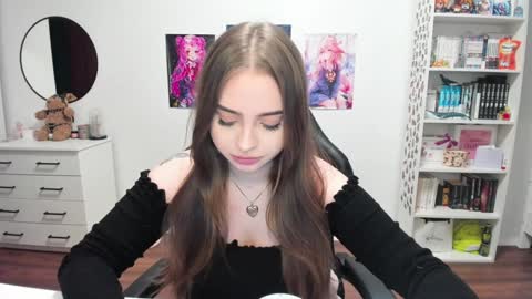 Snapshot of lain__ chatting on January 26, 2025, 11:29 pm Kira online show from January 26, 2025, 11:29 pm