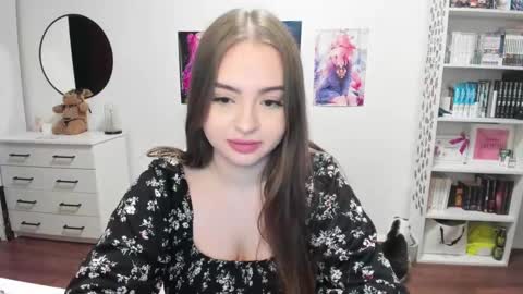 Snapshot of lain__ chatting on March 6, 2025, 2:41 am Kira online show from March 6, 2025, 2:41 am