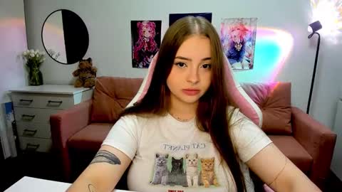 Snapshot of lain__ chatting on September 11, 2025, 7:25 pm Kira online show from September 11, 2025, 7:25 pm