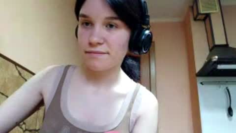 Snapshot of lakeshachoen chatting on July 22, 2026, 8:28 am Mary online show from July 22, 2026, 8:28 am