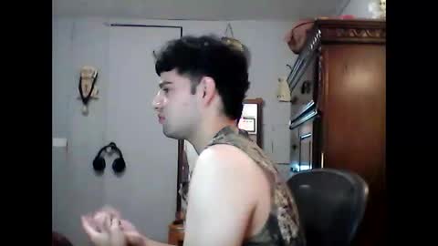 Snapshot of lakewood4523 chatting on March 28, 2026, 5:18 am Carlosss online show from March 28, 2026, 5:18 am