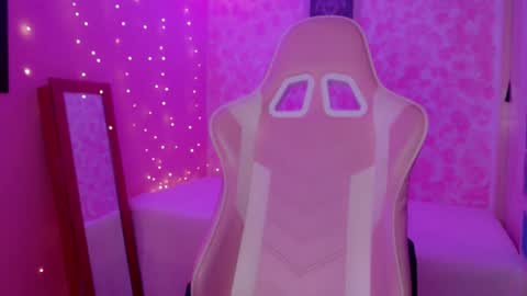 lala Moon online show from January 8, 2026, 12:07 pm