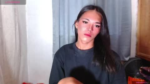 Snapshot of lala_moves chatting on May 17, 2026, 5:16 am Joxie online show from May 17, 2026, 5:16 am
