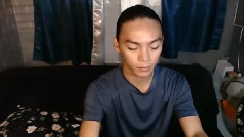 lalakinghugecock_2 online show from January 6, 2025, 5:06 pm