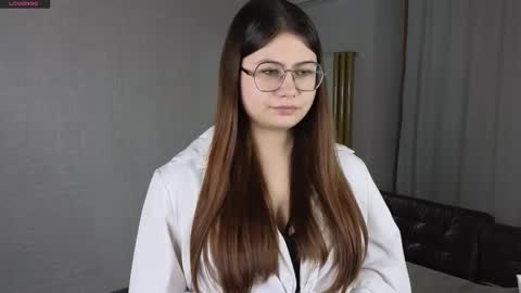 Lilium like a flower online show from November 15, 2025, 4:36 pm