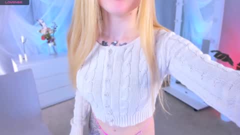 Snapshot of laly_peach chatting on January 28, 2025, 7:00 pm Laly online show from January 28, 2025, 7:00 pm