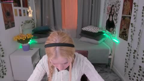 Snapshot of laly_peach chatting on February 4, 2025, 3:47 pm Laly online show from February 4, 2025, 3:47 pm