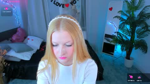 Snapshot of laly_peach chatting on February 16, 2025, 4:32 pm Laly online show from February 16, 2025, 4:32 pm