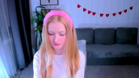Snapshot of laly_peach chatting on February 19, 2025, 2:23 pm Laly online show from February 19, 2025, 2:23 pm