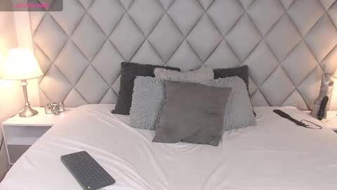 Laly Castro online show from February 28, 2025, 7:46 pm