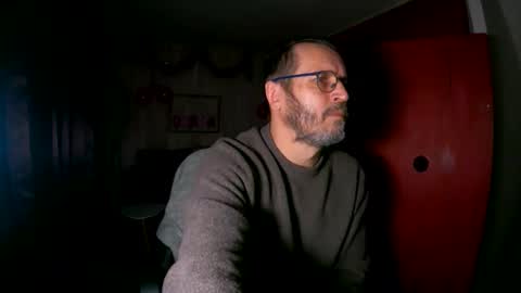 lamilfexhibe online show from January 8, 2026, 4:31 pm