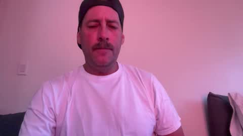 Snapshot of lampin1 chatting on April 1, 2026, 5:21 pm lampin1 online show from April 1, 2026, 5:21 pm
