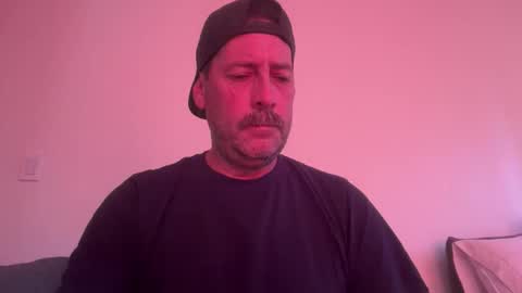 Snapshot of lampin1 chatting on April 7, 2026, 4:40 pm lampin1 online show from April 7, 2026, 4:40 pm
