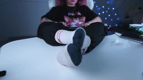 just call me Lana  and her security online show from March 1, 2025, 2:34 pm