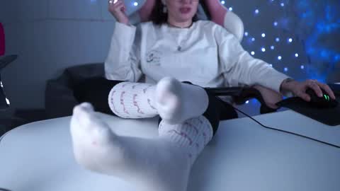 just call me Lana  and her security online show from March 9, 2025, 6:11 pm