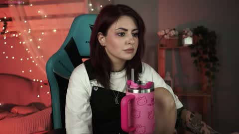 just call me Lana  and her security online show from September 24, 2025, 9:34 am