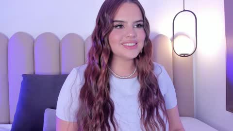 Lana online show from September 26, 2025, 4:55 pm