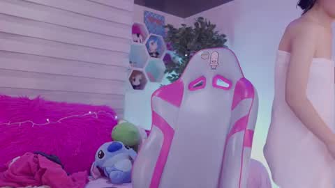 Lana online show from October 4, 2025, 6:00 am