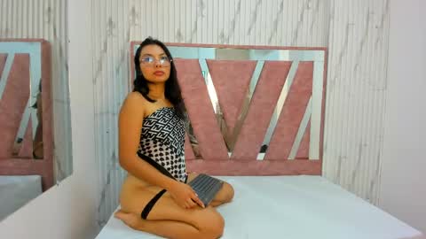 lana_hard_as online show from May 28, 2026, 7:44 pm