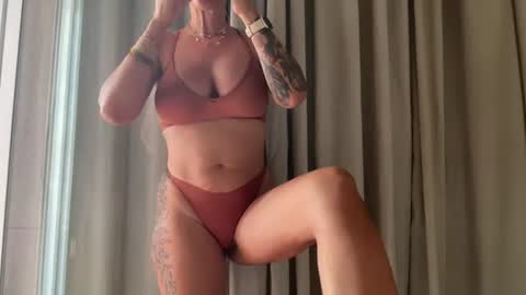 Lana online show from July 27, 2026, 12:12 pm