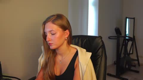 LANA JEWEL online show from July 27, 2026, 6:42 am