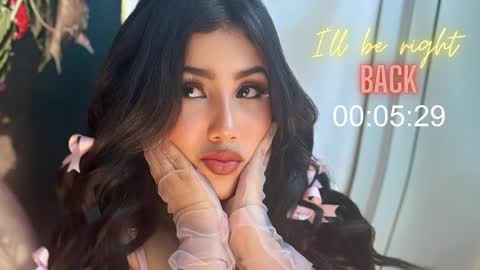 lana_lann online show from January 7, 2025, 3:33 pm