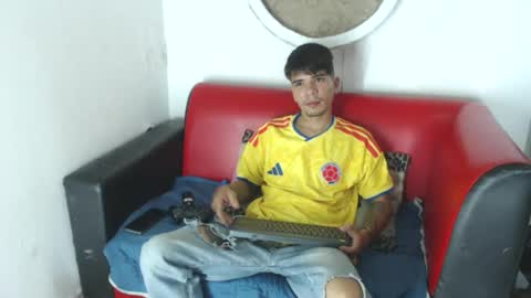 lana_robertt online show from July 8, 2026, 7:24 am