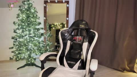 Lana online show from December 11, 2024, 11:08 am