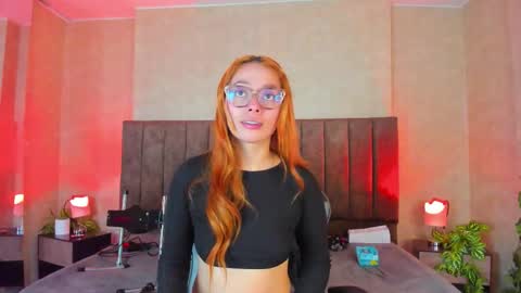 Snapshot of lanaamills chatting on October 17, 2025, 6:16 am Lana online show from October 17, 2025, 6:16 am