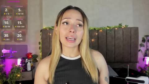 Lana online show from April 16, 2026, 5:52 am