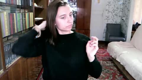 Lana online show from November 6, 2025, 8:15 am