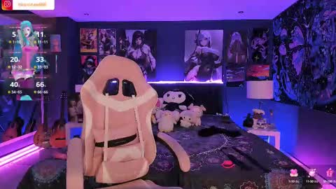 L A N A  online show from September 10, 2025, 7:25 pm