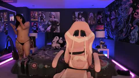 L A N A  online show from November 30, 2025, 3:05 pm