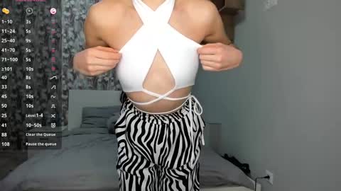 Lana online show from February 9, 2025, 5:01 pm