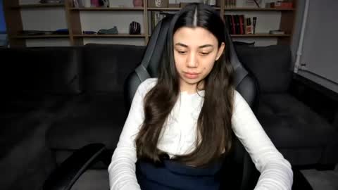 Lana online show from July 9, 2026, 7:29 pm