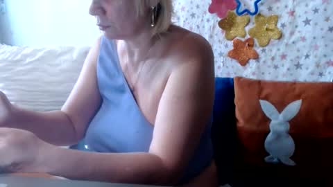 LovelyQueen online show from July 29, 2026, 8:23 am