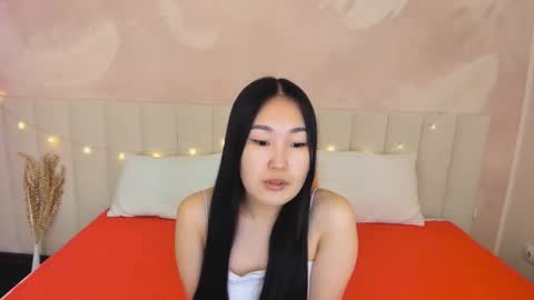 Lana online show from November 13, 2025, 9:19 am