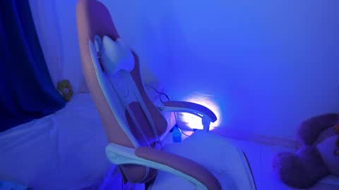 Lana  online show from October 15, 2025, 11:05 pm