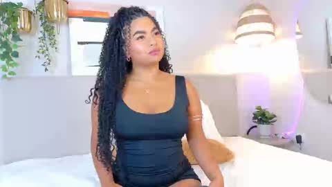 Lana online show from October 9, 2025, 10:30 pm