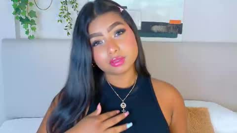 Lana online show from November 1, 2025, 9:28 pm