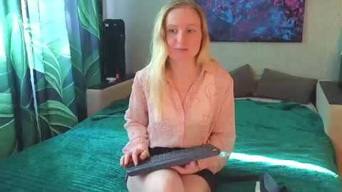 Snapshot of lanavismith chatting on May 25, 2026, 6:08 am LanaviSmith online show from May 25, 2026, 6:08 am