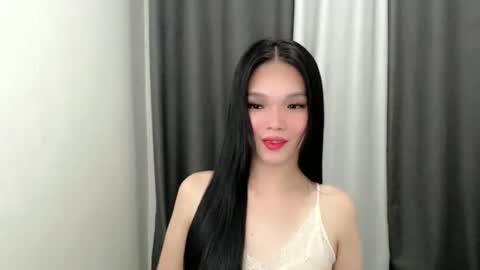 Snapshot of lanawyatt_ chatting on October 19, 2025, 8:42 pm lanawyatt_ online show from October 19, 2025, 8:42 pm