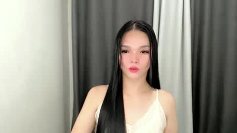 Snapshot of lanawyatt_ chatting on October 29, 2025, 12:18 pm lanawyatt_ online show from October 29, 2025, 12:18 pm