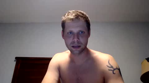 Snapshot of lancehardin chatting on June 11, 2026, 12:32 am Lance online show from June 11, 2026, 12:32 am