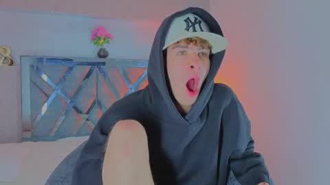lancelot_grey online show from May 22, 2026, 2:08 am